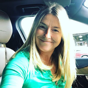 Meet your Posher, Jennifer